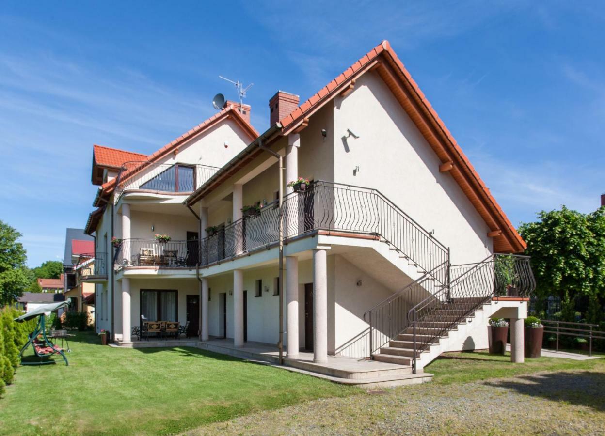 Apartmán Na Bialej Rewal Exteriér fotografie
